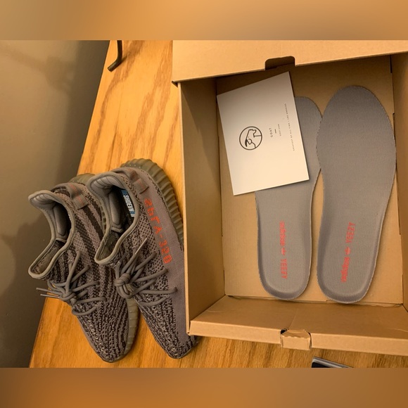 Photos use no filters. 100% authentic Yeezy 350v2 ‘beluga 2.0’ purchase off GOAT - Picture 4 of 8